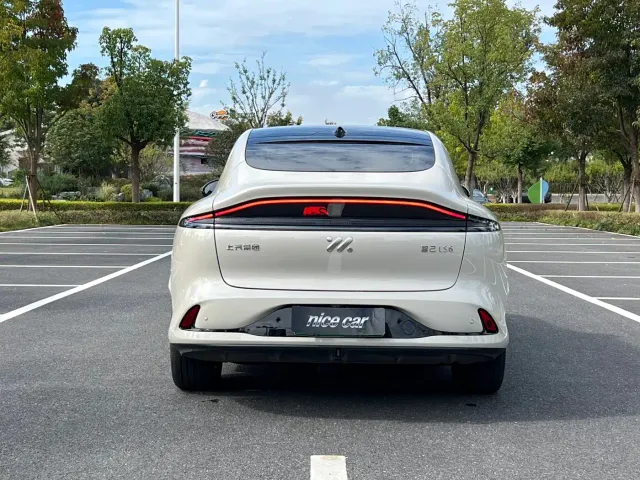 IM Motors LS6 — Фото автомобиля 5