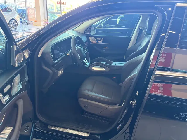 Mercedes-Benz GLE-Class — Фото автомобиля 4