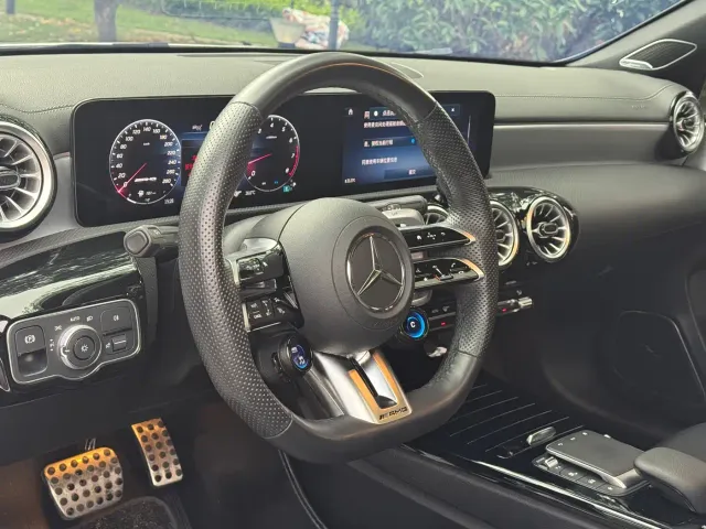 Mercedes-Benz A-Class AMG — Фото автомобиля 8
