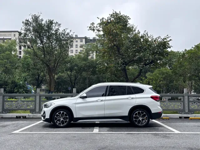 BMW X1 — Фото автомобиля 3