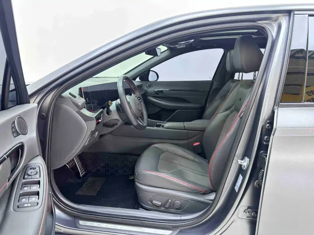 Hyundai Sonata — Фото автомобиля 10