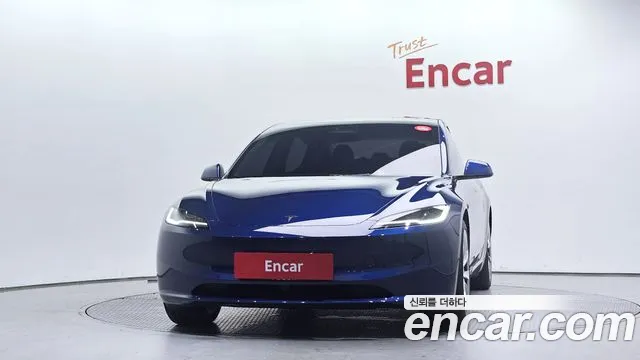 Tesla Model 3 — Фото автомобиля 3