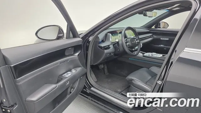 Genesis G90 Бензин 3.5 турбо AWD — Фото автомобиля 10