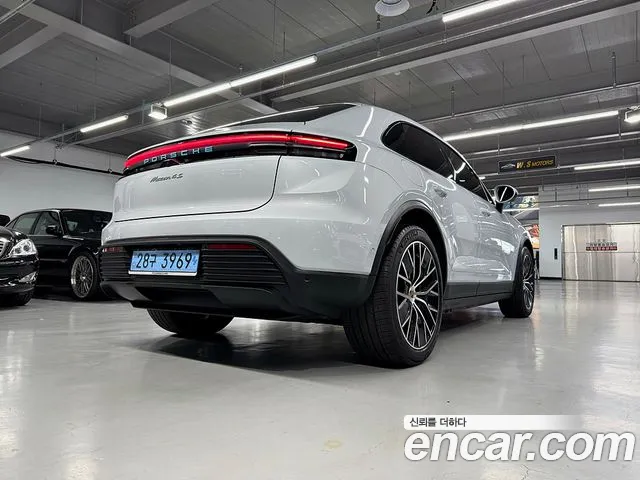 Porsche Macan — Фото автомобиля 7