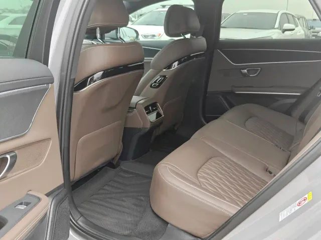 BYD Han — Фото автомобиля 9
