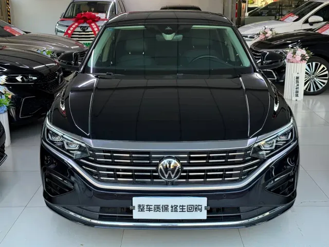 Volkswagen Passat — Фото автомобиля 2
