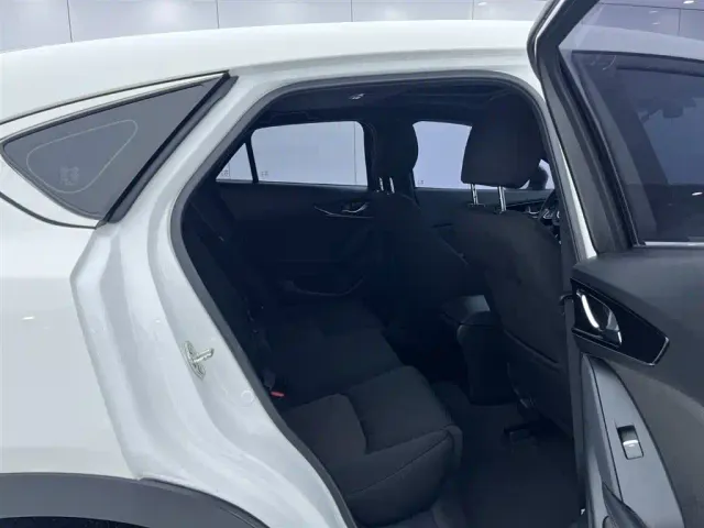 Mazda CX-4 — Фото автомобиля 14