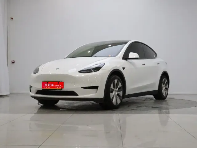 Фотография автомобиля — Tesla Model Y