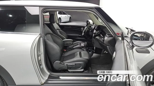 Mini Cooper Cooper Classic — Фото автомобиля 11