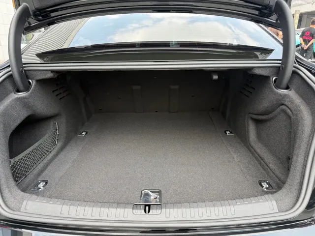 Audi A6L — Фото автомобиля 29