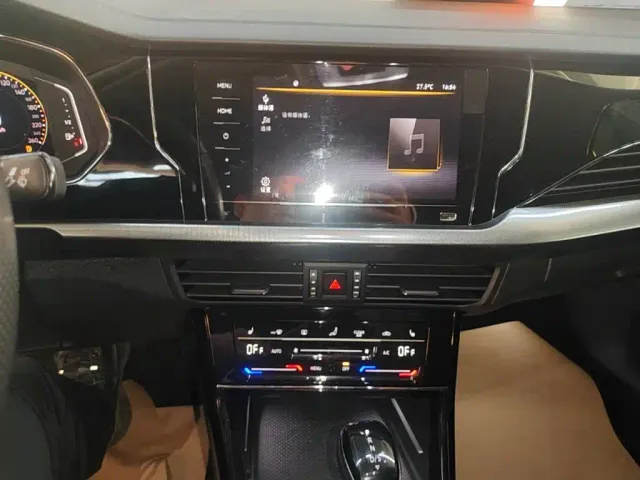 Volkswagen Passat — Фото автомобиля 12