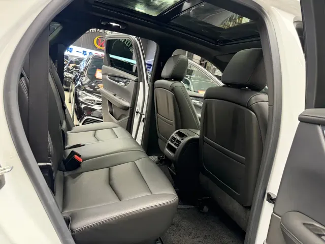 Cadillac XT5 — Фото автомобиля 20