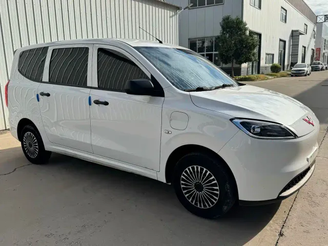 Wuling Hongguang — Фото автомобиля 3