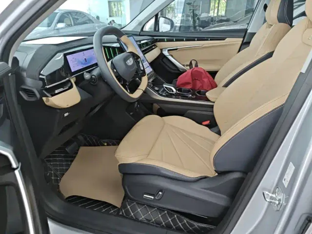 Geely Boyue L — Фото автомобиля 14