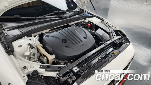 Вольво V60 V60 Cross Country 2 поколение B5 Ultimate AWD — Фото автомобиля 6