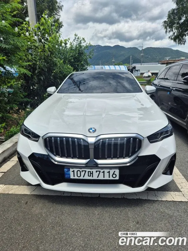 BMW 5-Series 5 серия (G60) 530i xDrive M Sport Pro Special Edition — Фото автомобиля 2