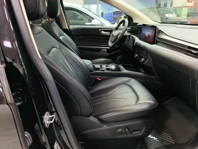 Ford Edge — Фото автомобиля 24