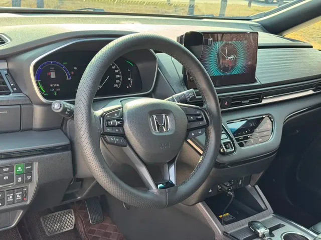Honda Elysion — Фото автомобиля 7