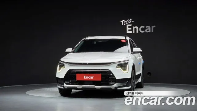 Kia Niro The All New Niro Signature — Фото автомобиля 3