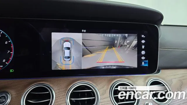 Mercedes-Benz E-Class — Фото автомобиля 13
