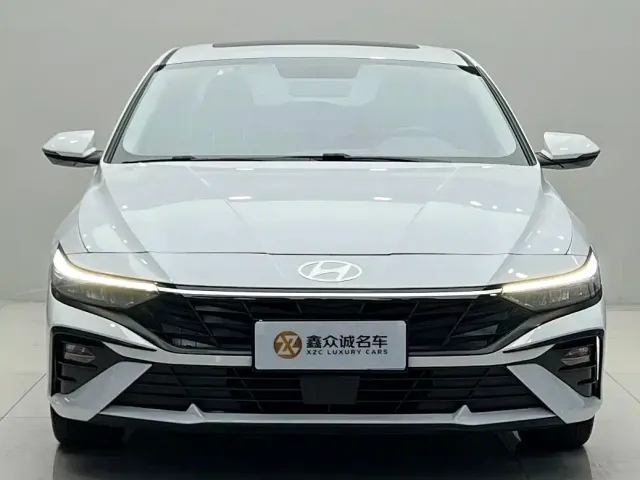 Фотография автомобиля — Hyundai Elantra