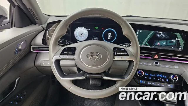 Hyundai AVANTE Avante (CN7) — Фото автомобиля 13