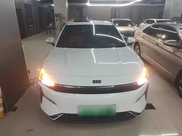Geely Galaxy L6 — Фото автомобиля 2