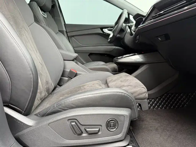 Audi Q4 e-tron — Фото автомобиля 12