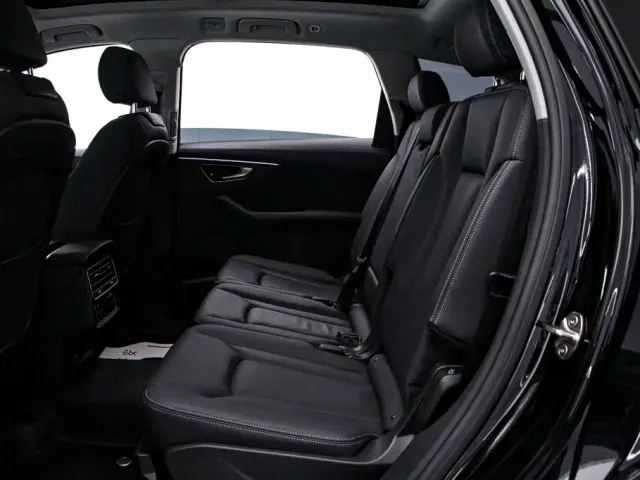 Audi Q7 — Фото автомобиля 16