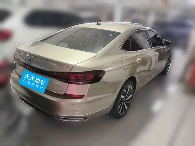 Volkswagen Passat — Фото автомобиля 5