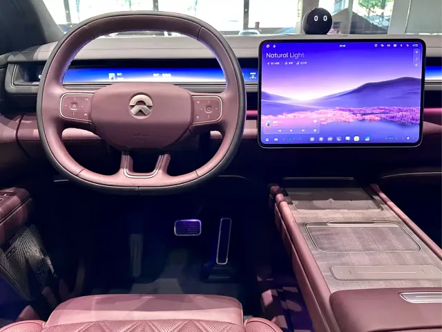 Nio ES8 — Фото автомобиля 20