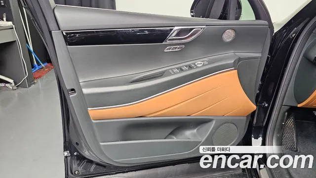 Genesis GV80 2.5T Бензин 2WD — Фото автомобиля 24