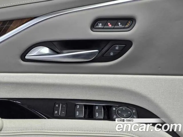 Cadillac Escalade Generation 5 — Фото автомобиля 5
