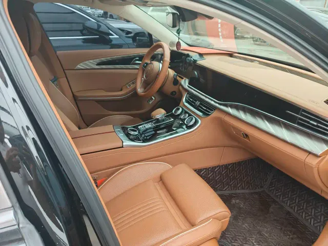 Hongqi H9 — Фото автомобиля 5