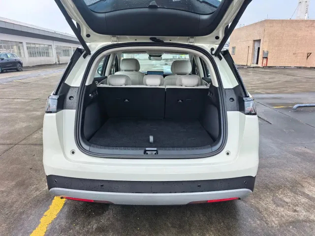BYD Seal 05 DM-i — Фото автомобиля 10