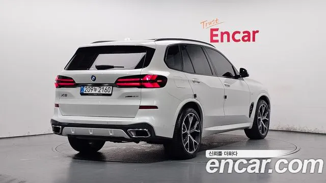 BMW X5 xDrive 40i M Sport — Фото автомобиля 2