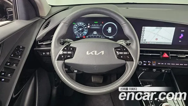 Kia Niro — Фото автомобиля 13