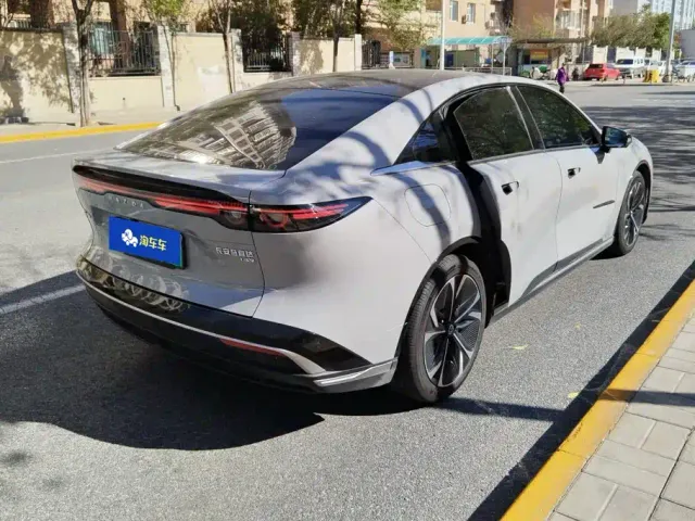 Mazda EZ-6 — Фото автомобиля 3