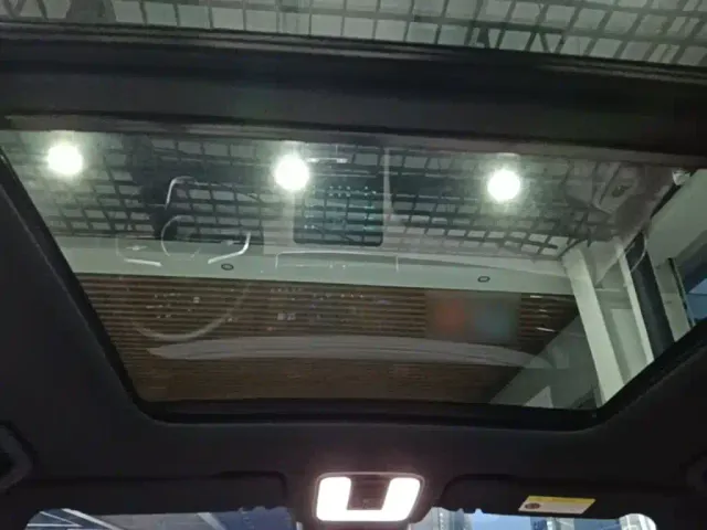 Li Auto ONE — Фото автомобиля 17
