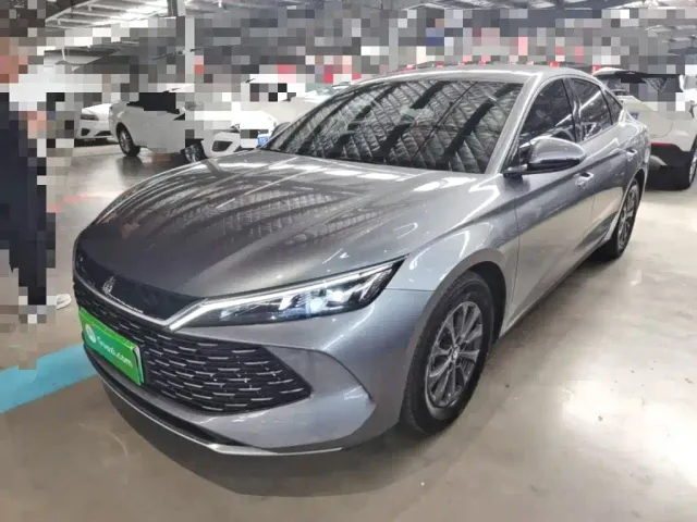 Фотография автомобиля — BYD Qin L