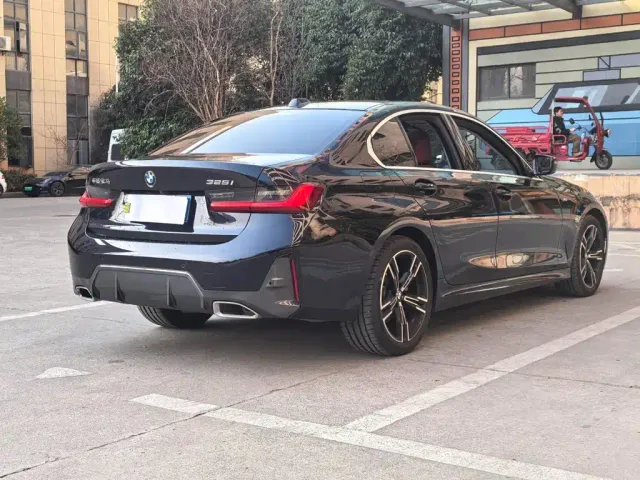 BMW 3 Series — Фото автомобиля 17
