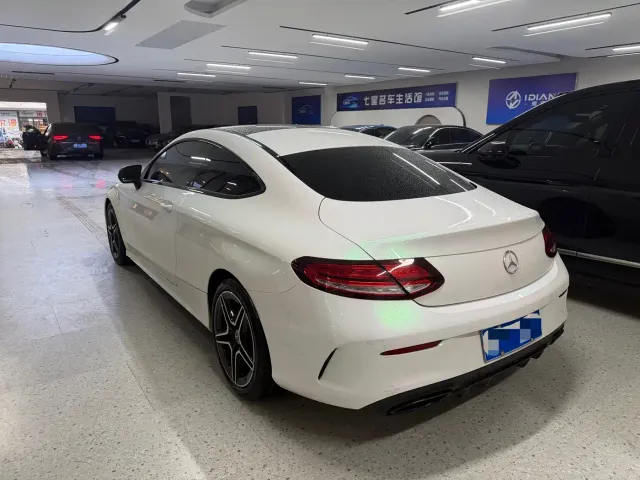 Mercedes-Benz C-Class — Фото автомобиля 4