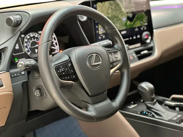 Lexus ES — Фото автомобиля 7