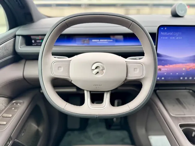 Nio ES8 — Фото автомобиля 7