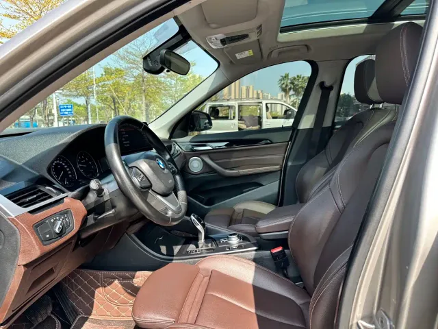 BMW X1 — Фото автомобиля 4