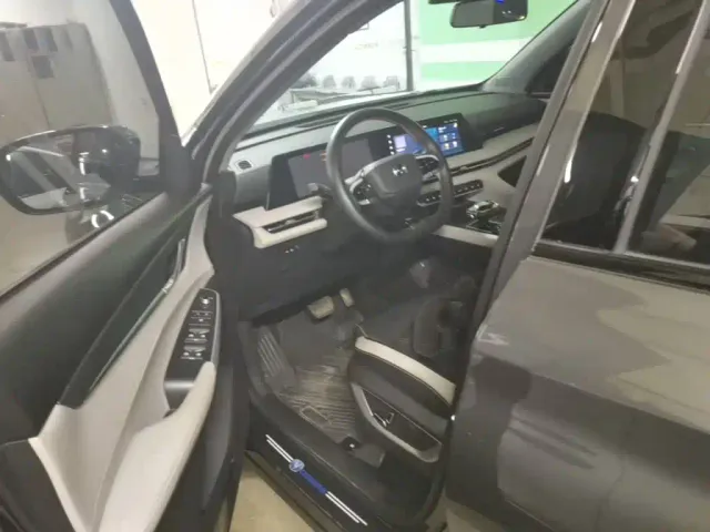 Changan CS75 Plus — Фото автомобиля 14