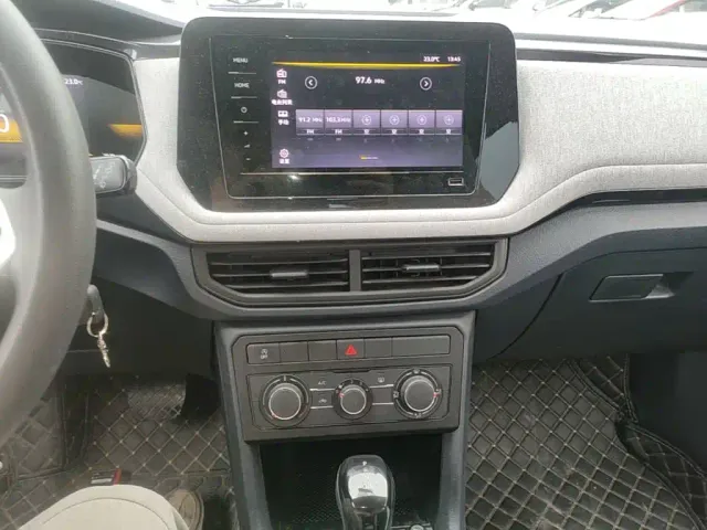 Volkswagen Tharu — Фото автомобиля 12