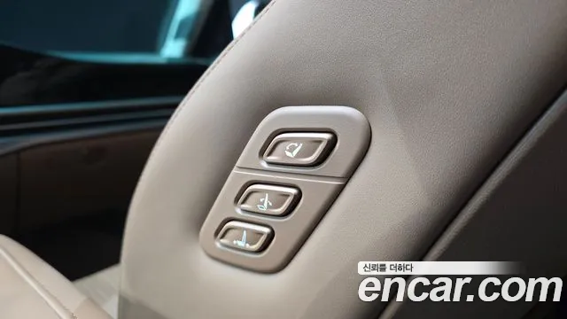 Hyundai Grandeur GN7 — Фото автомобиля 29