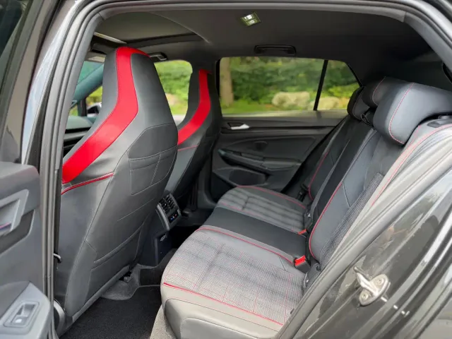 Volkswagen Golf GTI — Фото автомобиля 7