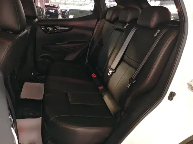 Nissan Qashqai — Фото автомобиля 16